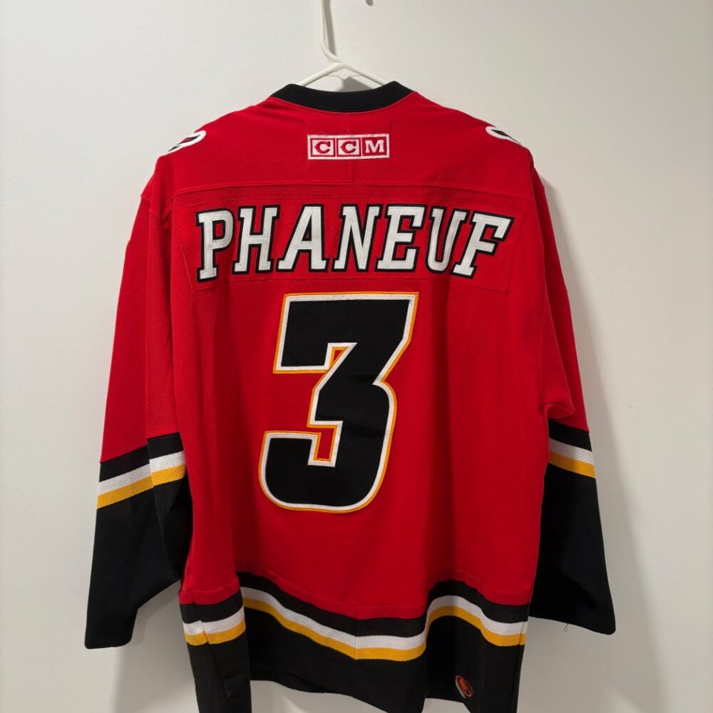Calgary Flames Jersey - Picture 4 of 4